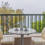 Apartments Lucija Makarska-First Row To The Sea