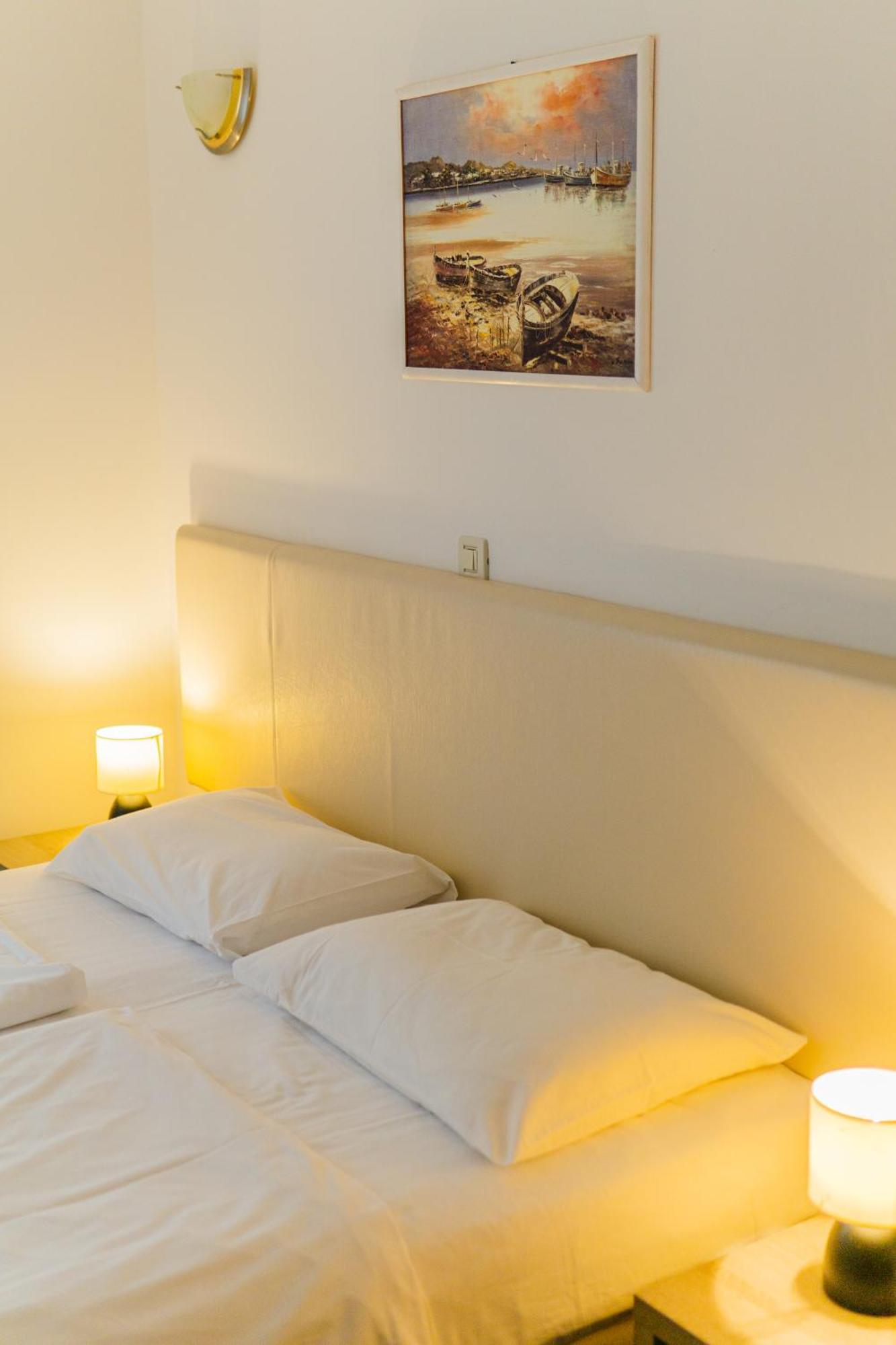 Lucija Makarska-first Row To The Sea Apartament *