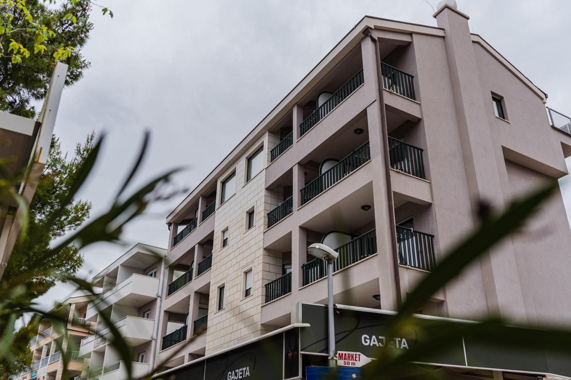 Apartament Lucija Makarska-first Row To The Sea *