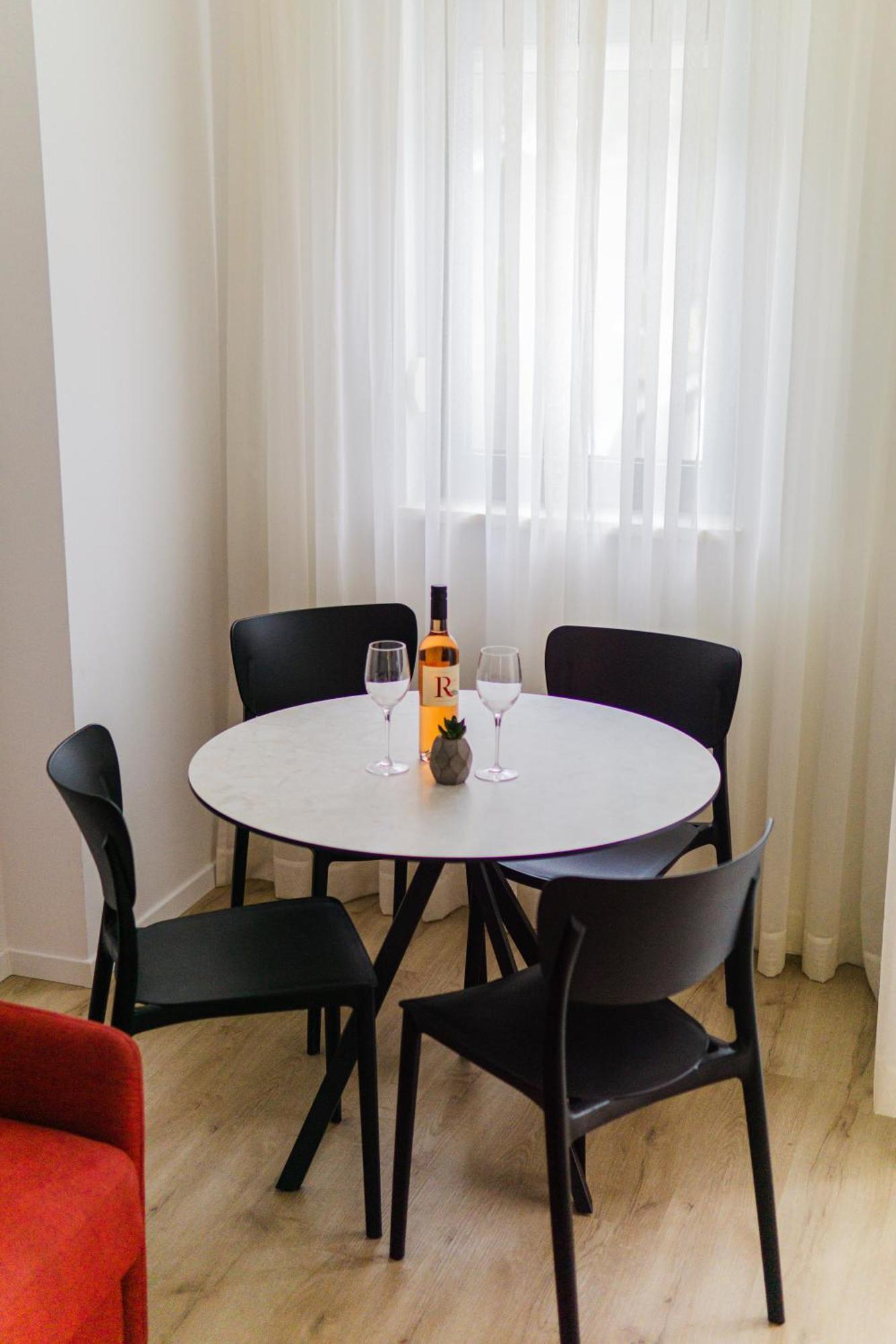 Lucija Makarska-first Row To The Sea Apartament