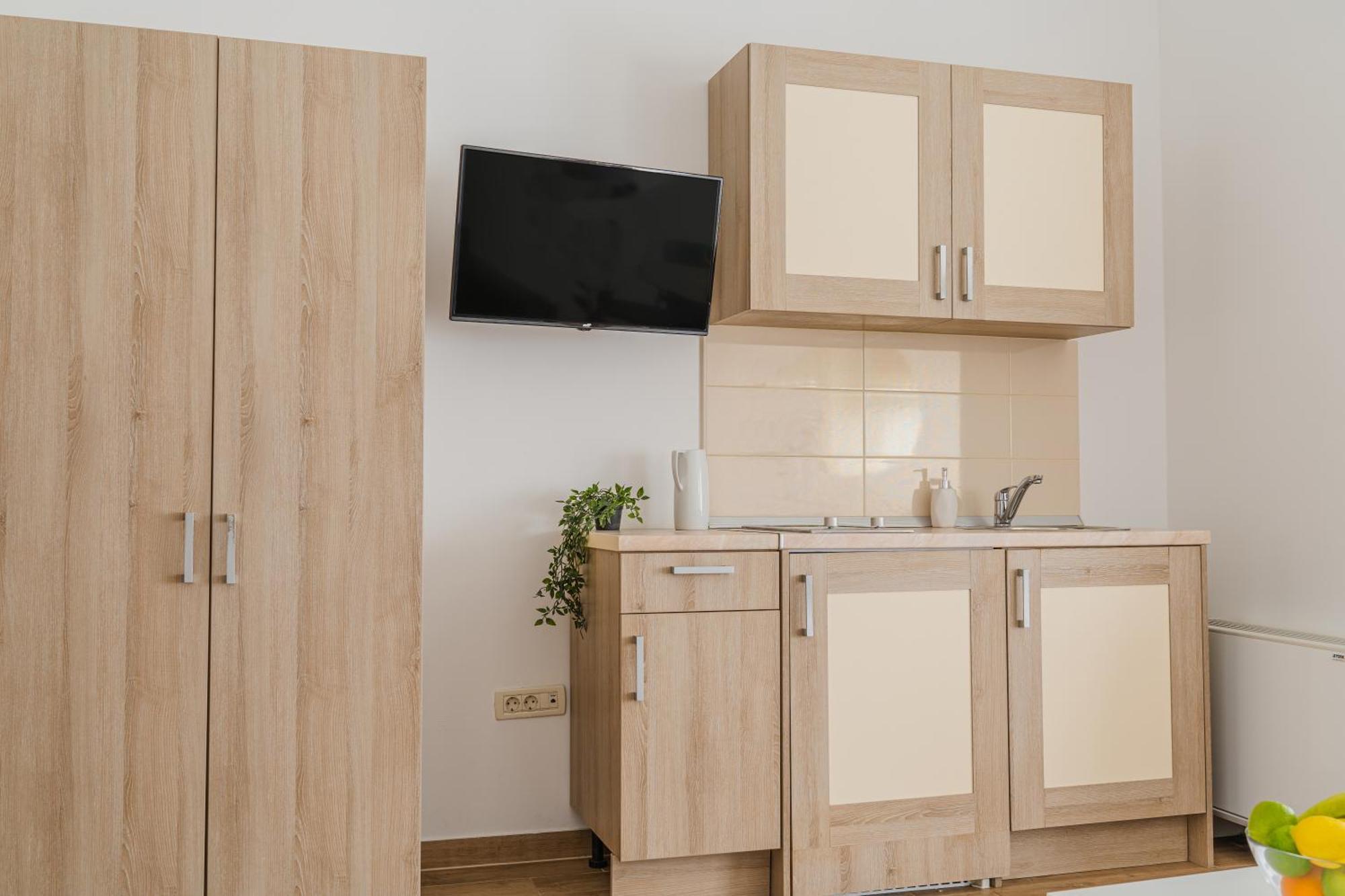 Apartament Lucija Makarska-first Row To The Sea